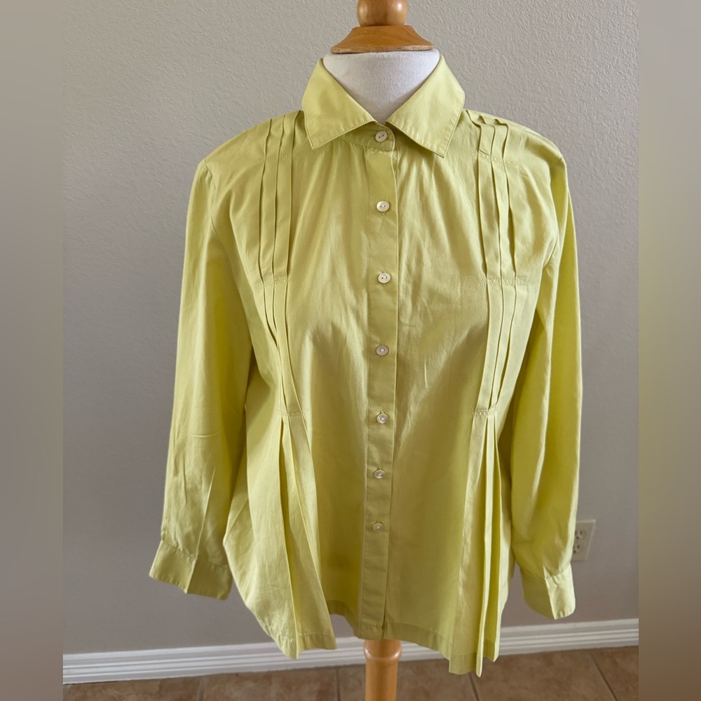 J Jill Top Womens Blouse SZ M Chartreuse Green Button Up Pleated Bust 40 In